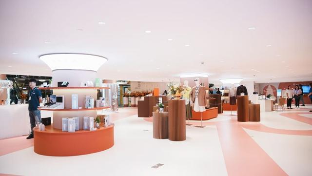 老建筑里的消費(fèi)新活力 上海“五一”商業(yè)圖景中的百年地標(biāo)與高能級首店